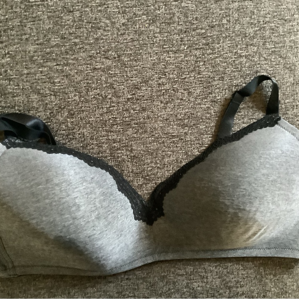 Reitmans Bra - Picture 2 of 3